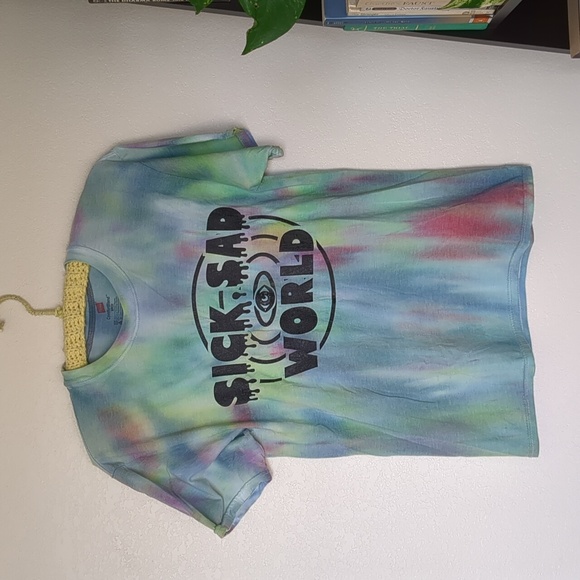 Daria Tye Dye Sick, Sad World T-shirt - Picture 2 of 4
